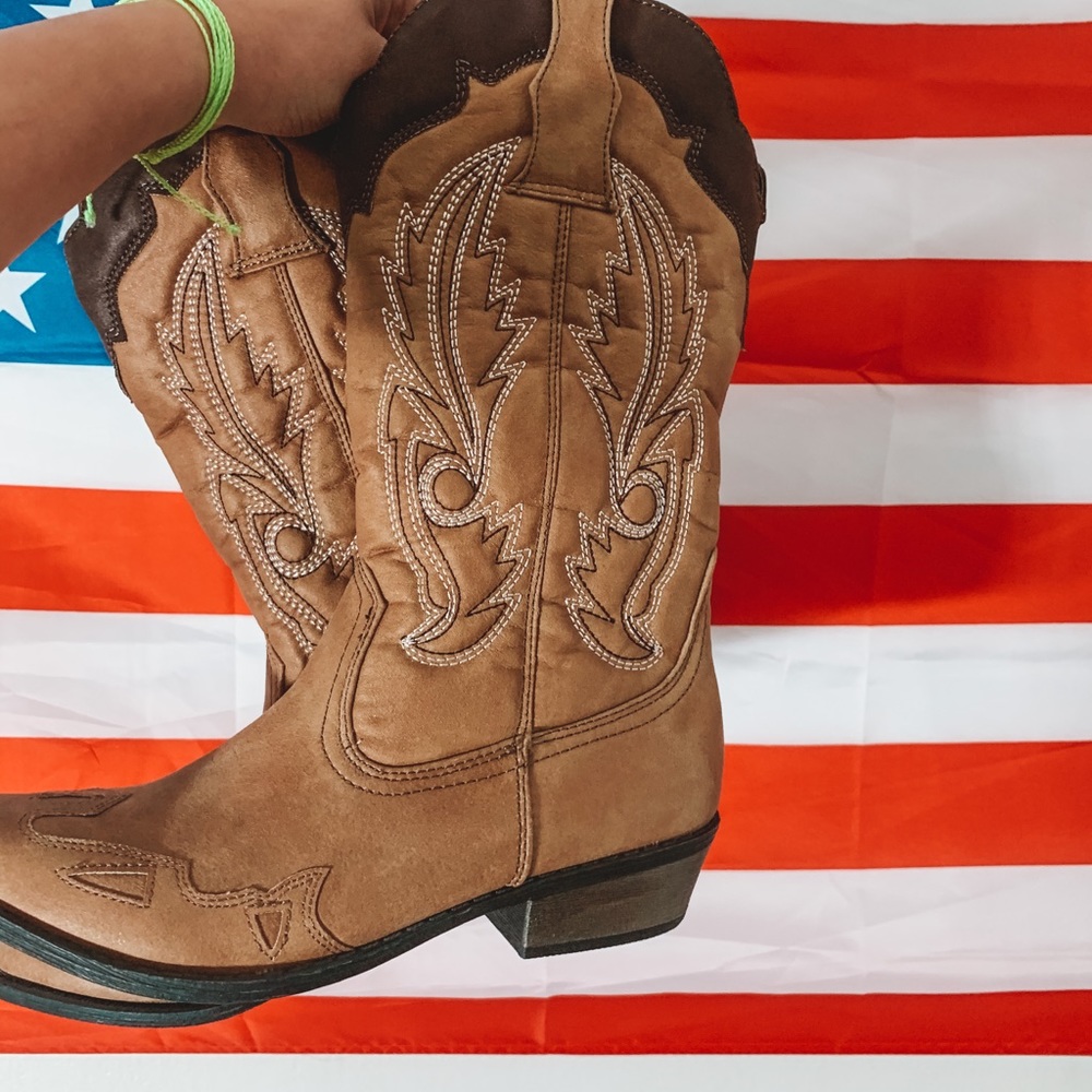women’s cow girl boots